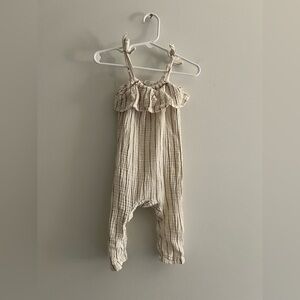 Grayson Collective Muslin Baby Romper 12M Neutral Ruffle Strap Cotton Gauze